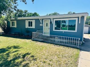 1417 Webster Ave, Hastings, NE 68901