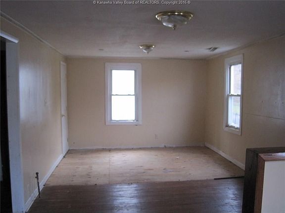 2nd image of 623 Crestlyn Dr