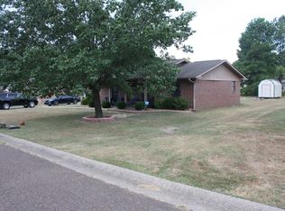 107 N 10th St, Nashville, AR 71852