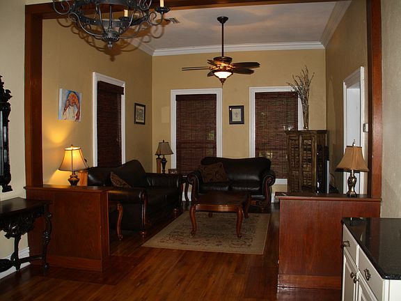 4th image of 1102 Lake Ave