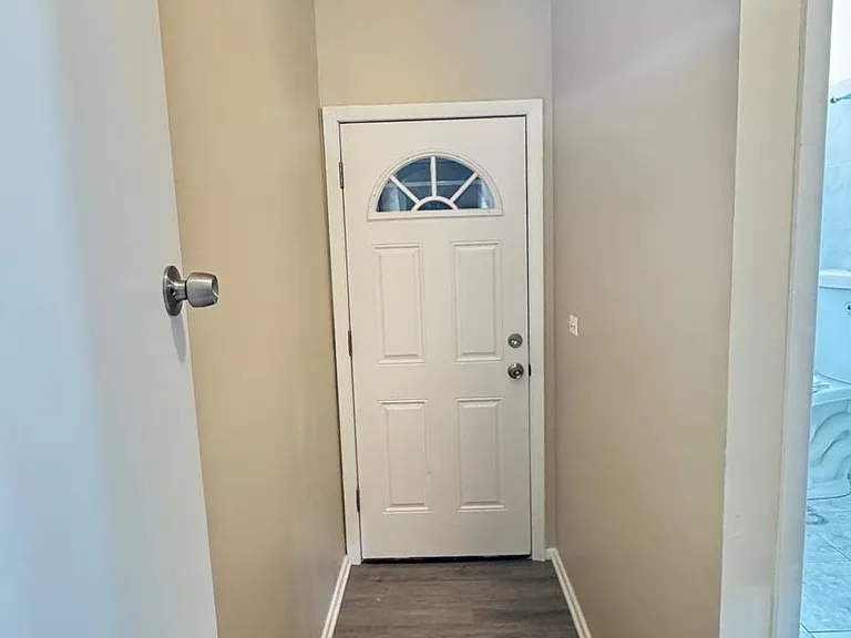 4703 Davis St — Photo 33