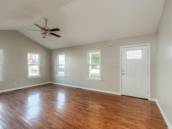 4th image of 209 Brittany Cir