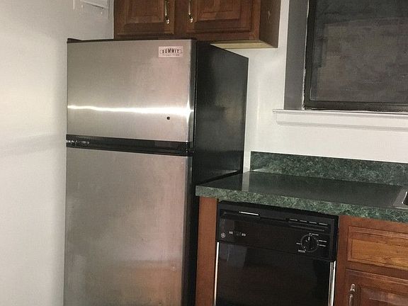 4th image of 235 E 13th St APT 2B