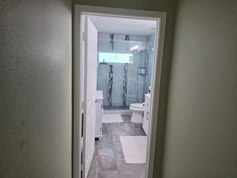 200 Diamond Cir #202 — Photo 14