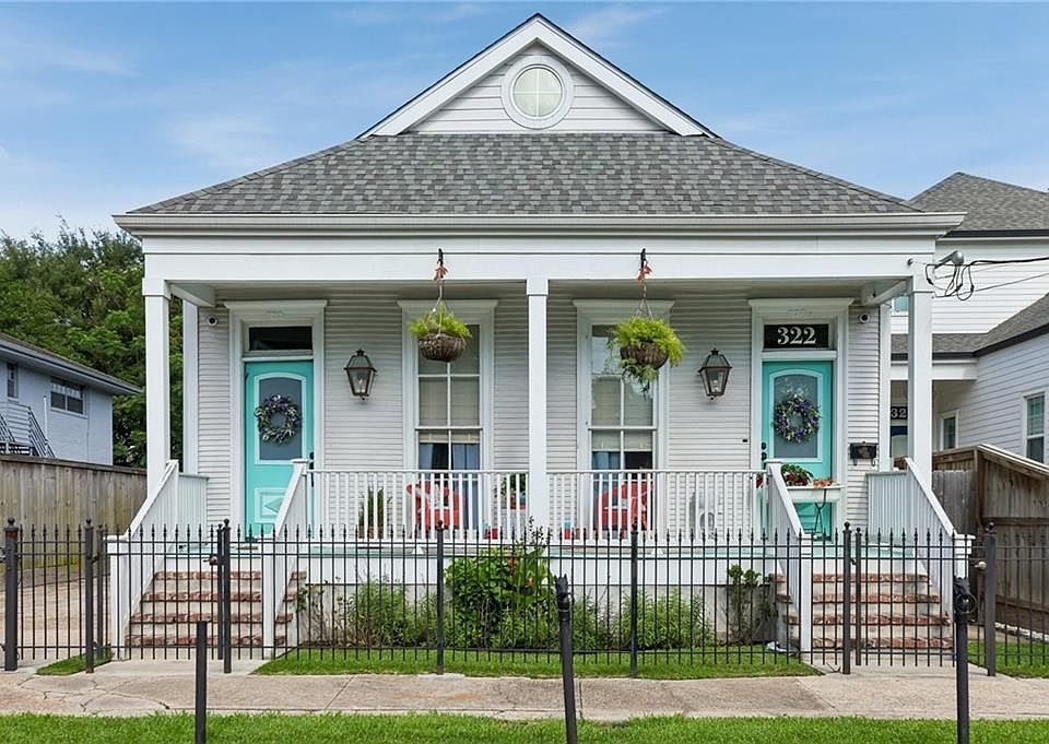 1st image of 322 Arabella St