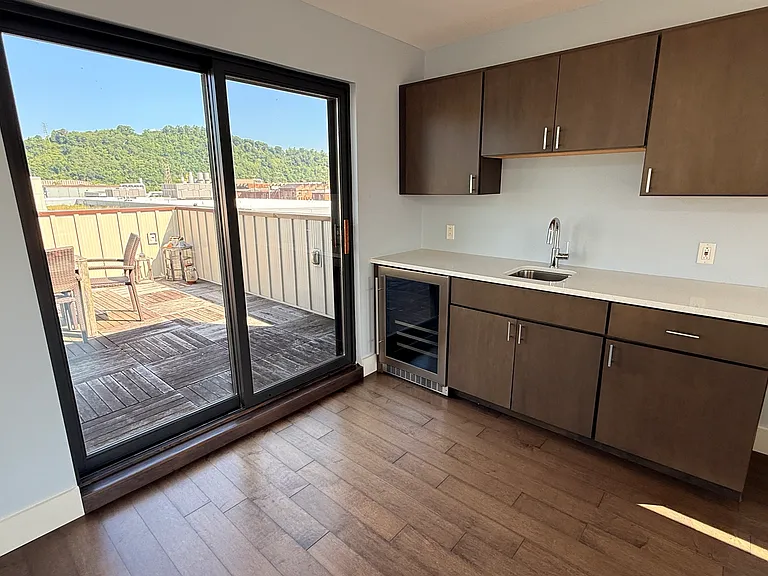 4709 Hatfield St — Photo 8