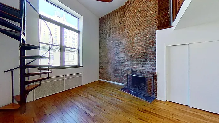 Rented by Bond New York | media 5