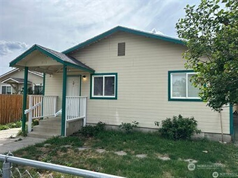 5th image of 313 N G" Street