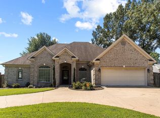 527 Berwick Rd, Benton, AR 72019