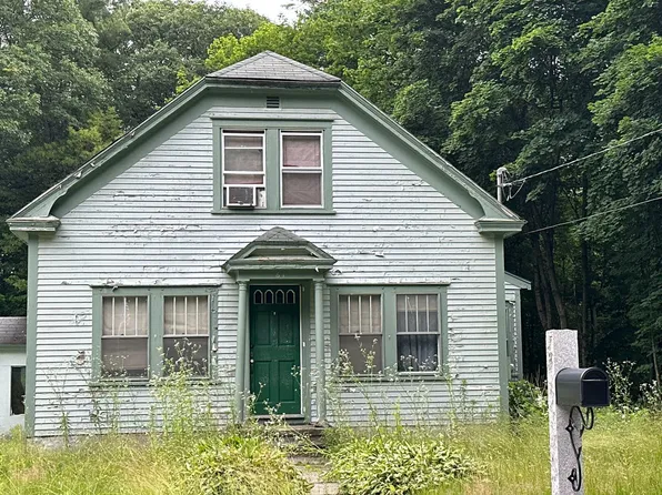 61 Parham Rd, Tyngsboro, MA 01879