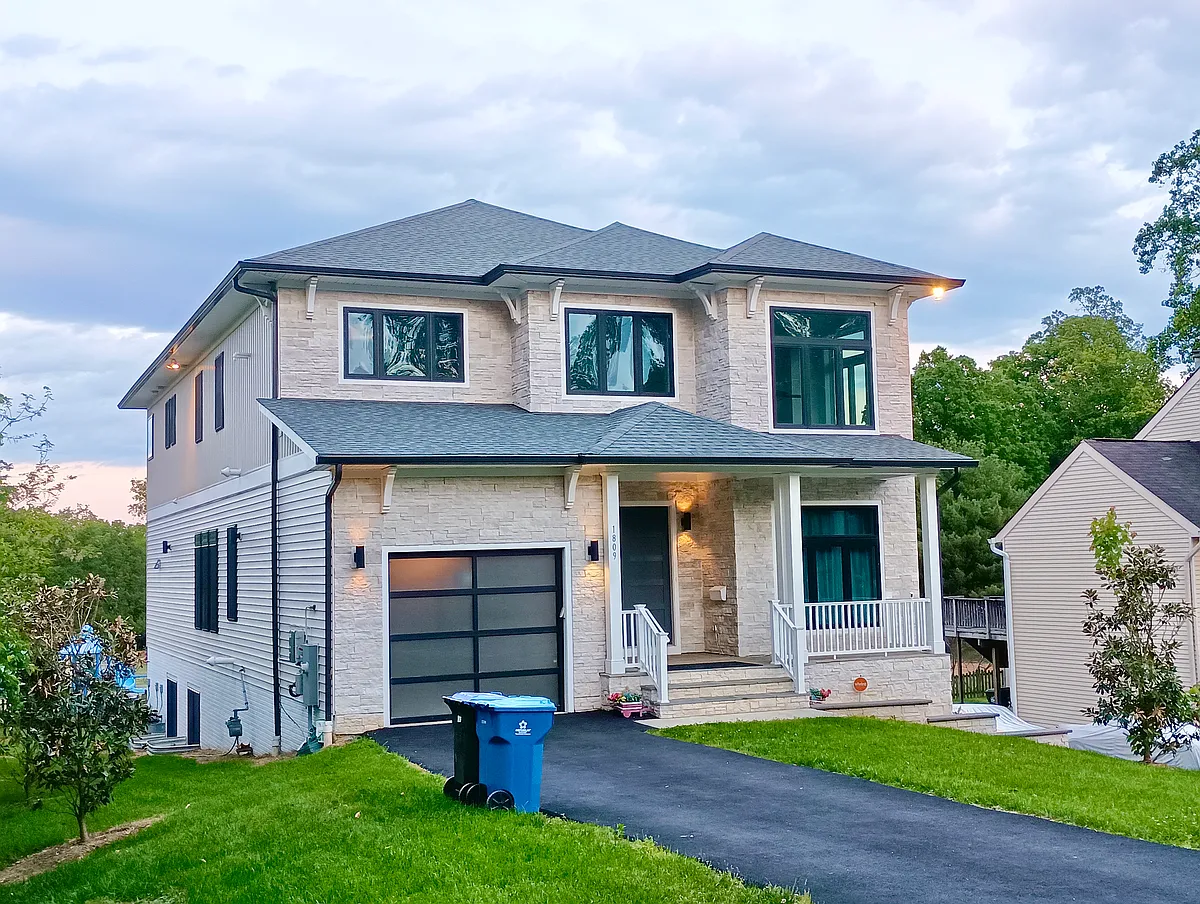 Building Photo - 1809 Macarthur Dr