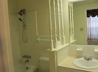 816 Huckleberry Ln, Gretna, LA 70056