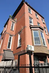 Rented by Elite NY Holdings