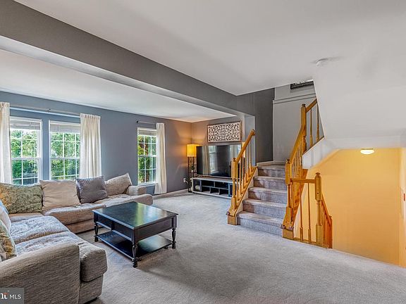 5th image of 406 Terrace Dr