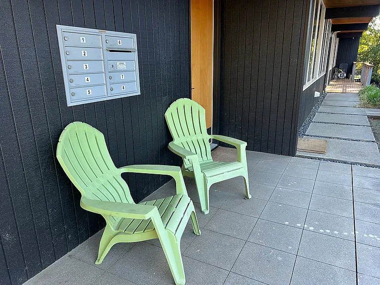 6250 33rd Ave NE #7 — Photo 3