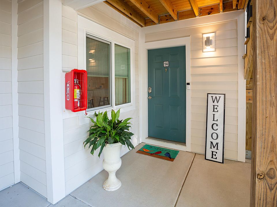 1st image of 275 Alexandra Dr Unit 14