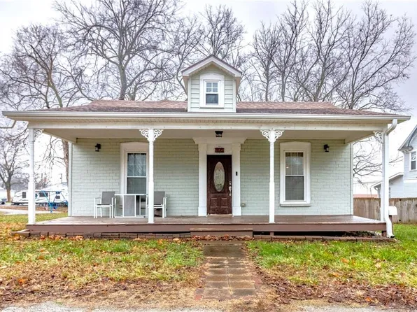 405 E McPherson St, Knob Noster, MO 65336