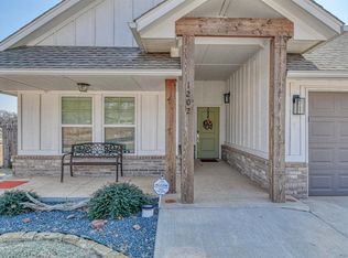 1202 Magnolia Dr, Noble, OK 73068