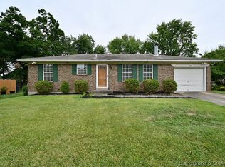 408 Village Cir, New Albany, IN 47150