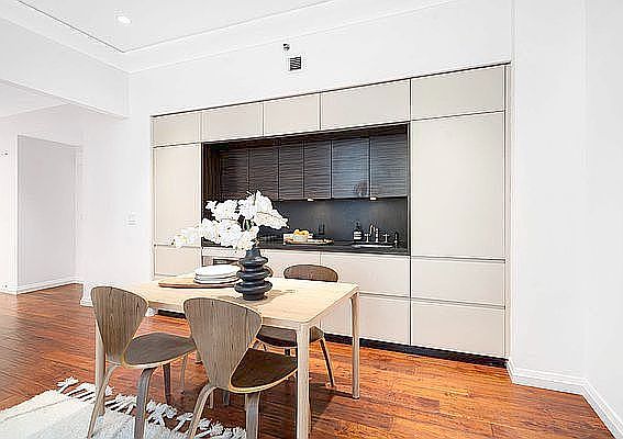 5th image of 55 Wall St APT 825