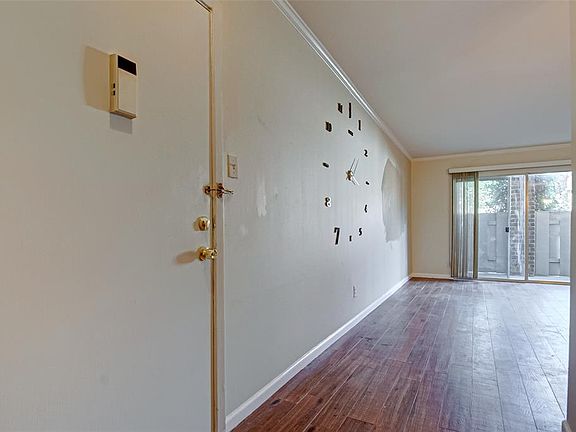 5th image of 7575 Katy Fwy APT 20