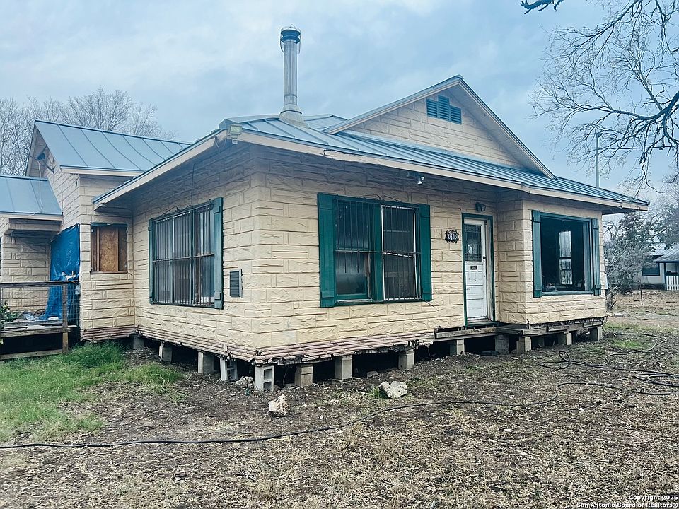1st image of 313 County Road 468