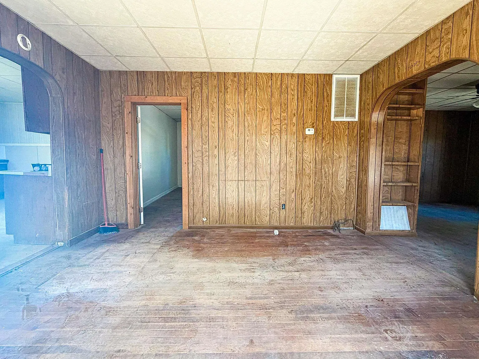 1613 Eldorado St — Photo 4