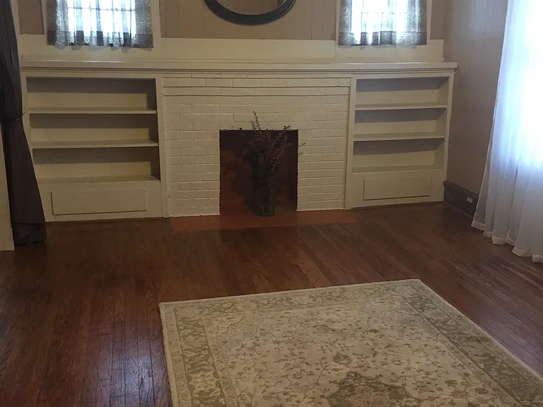 510 E Peoria Ave — Photo 3