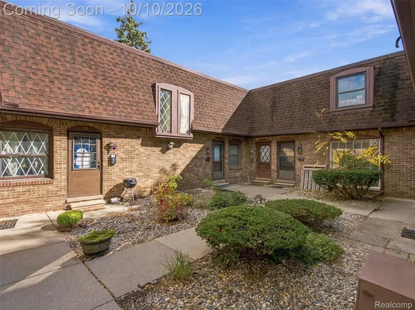 5005 Crooks Rd APT 37, Royal Oak, MI 48073