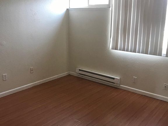 5th image of 2158 Luz Ave
