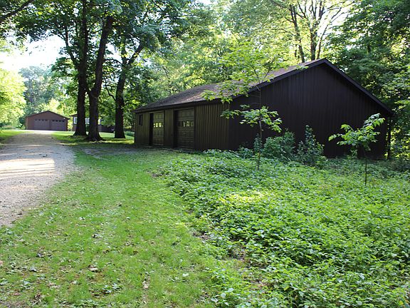 3rd image of 118 South Dr