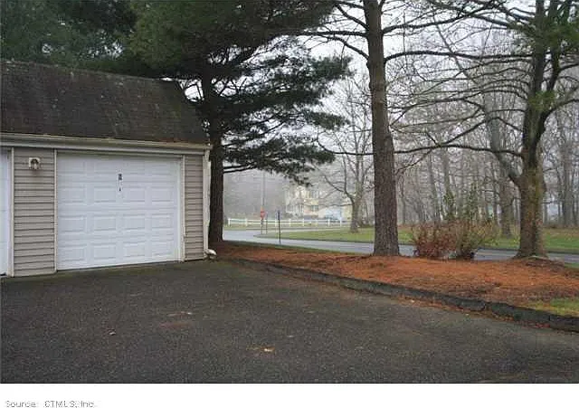 1 Cherokee Ct — Photo 17