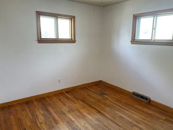 5th image of 730 Grant St