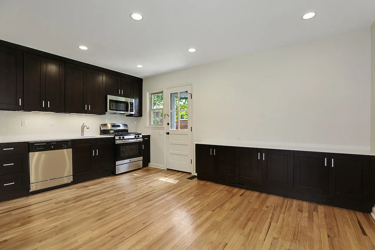 Northfield Townhouses — Photo 3