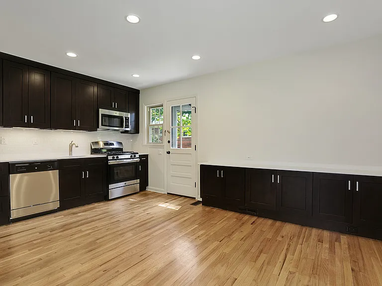 Northfield Townhouses — Photo 3
