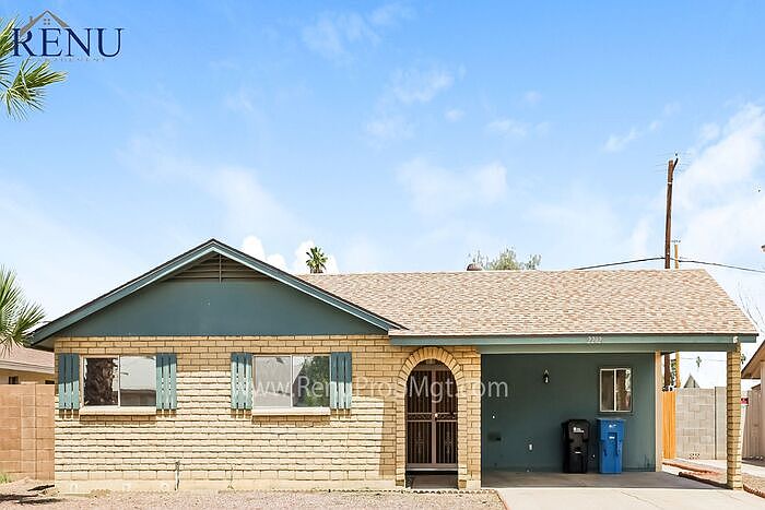 1st image of 2202 W Dahlia Dr