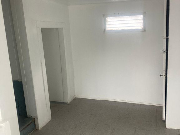 5th image of 219 Courtland Ave #2