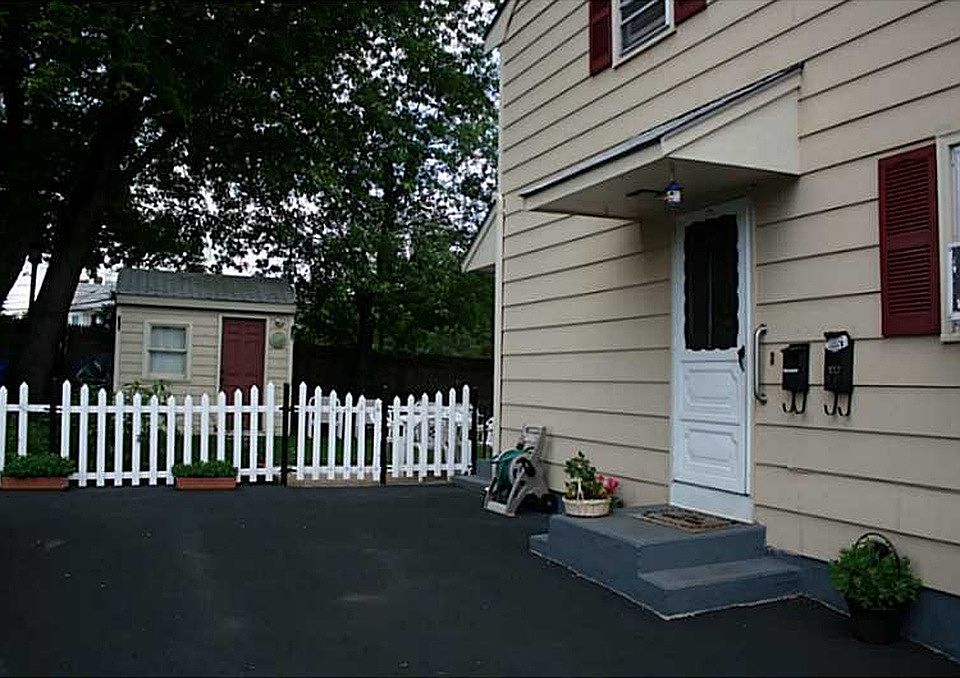 2nd image of 100 Madison St #2