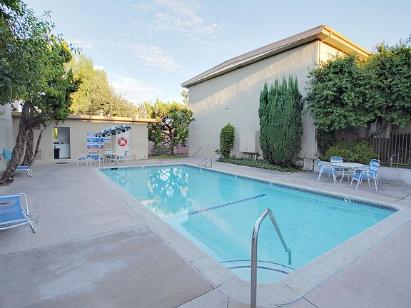 2nd image of 420 Fairview Ave APT 202