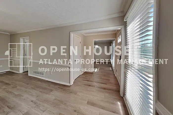 3 bed, 2.5 bath, 1624 sqft, $2,000 — Photo 4