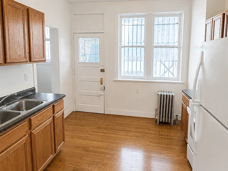 3935 N Pine Grove Ave #14-J — Photo 25