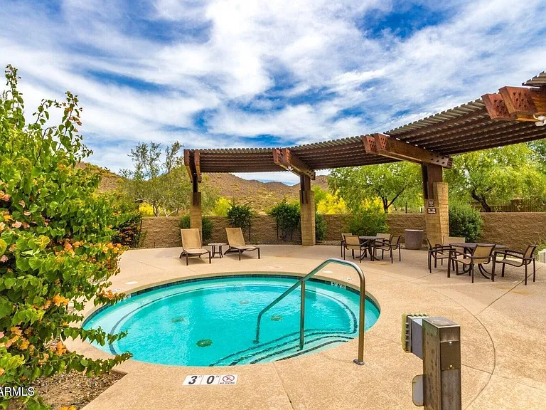 1019 W Spur Dr — Photo 45