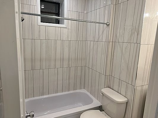 4th image of 405 6th Ave #2
