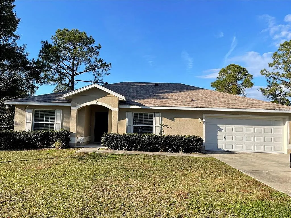 4 bed, 2.0 bath, 1827 sqft, $2,100 — Photo 1