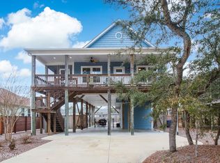 303 NE 51st St, Oak Island, NC 28465