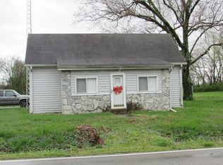 419 W Main St, Norris City, IL 62869
