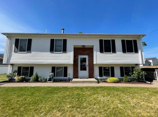 75 Jackson Ave FLOOR 1, Riverside, RI 02915