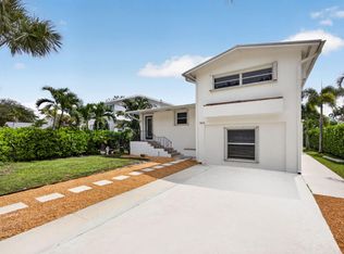 9106 SE Venus St, Hobe Sound, FL 33455