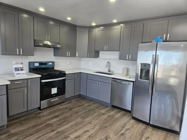 61 Mar Vista Dr, Daly City, CA 94014