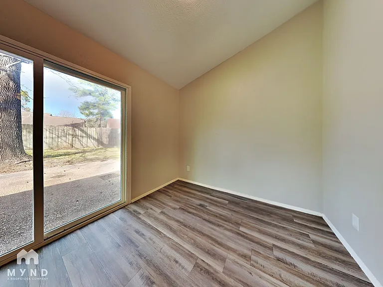 2822 Canary Ln — Photo 10